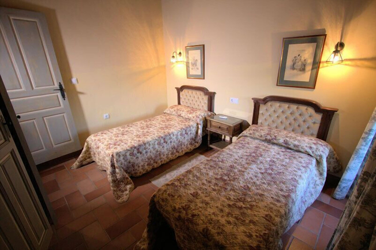 Bedroom 2, Dehesa Casa Quemada, Sevilla