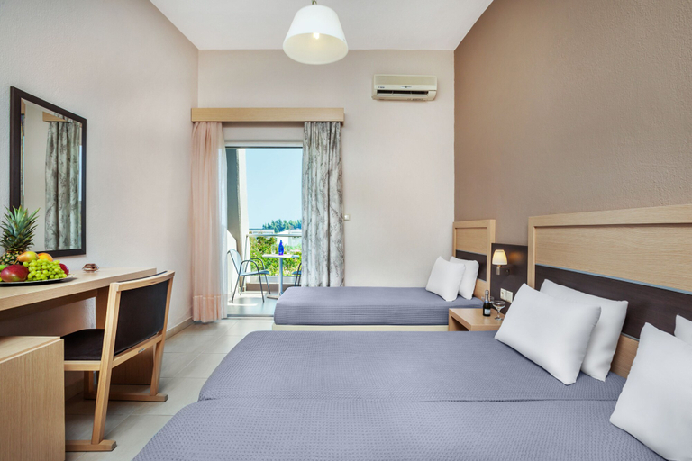 Bedroom 4, Iris Hotel, Central Macedonia