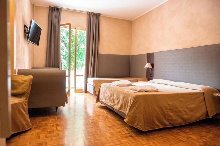 Bedroom 2, Hotel Terme Pellegrini, Pistoia