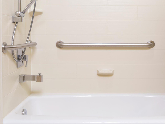 Bathroom 4, La Quinta Inn by Wyndham Austin North, Travis
