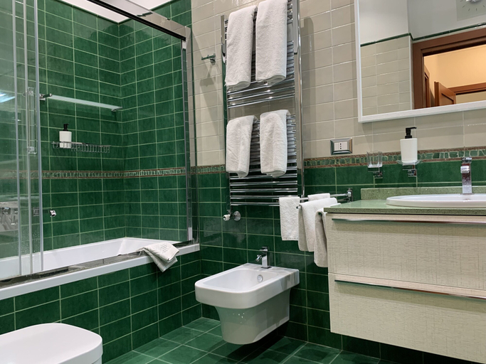 Bathroom 5, SmooRoomS Trastevere, Rome