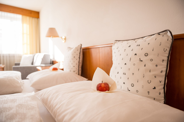 Bedroom 2, Hotel KRONE - eat, drink, stay, Bolzano