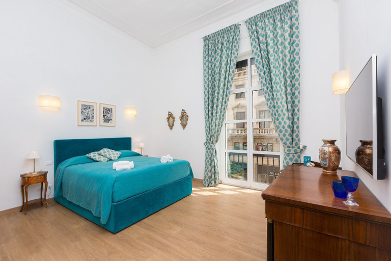 Prestigious Apartment Via Barberini, Rome