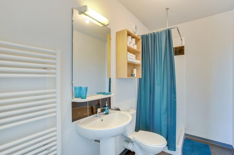 Bathroom 5, Apparteo Toulouse, Haute-Garonne