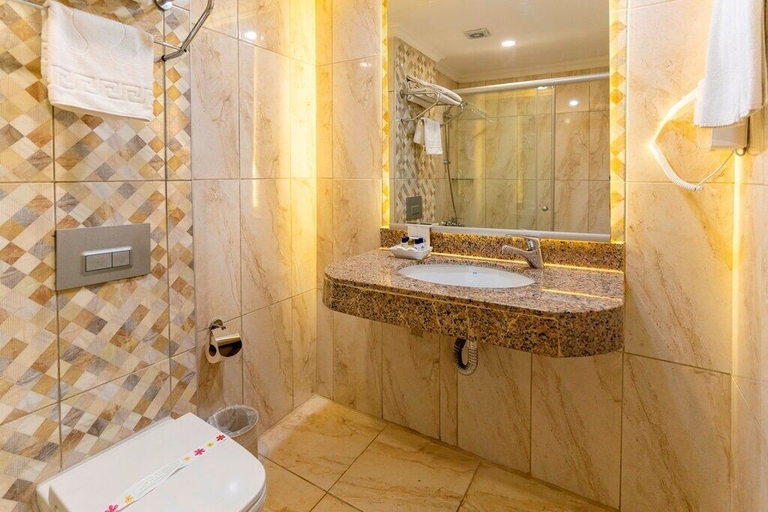Bathroom 4, L'ancora Beach Hotel, Kemer
