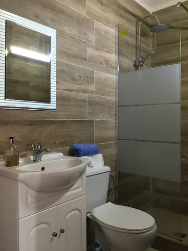 Bathroom 4, Florea Hotel Apartments