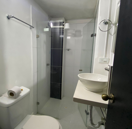 Bathroom 3, Hotel Bulerias 33, Medellín