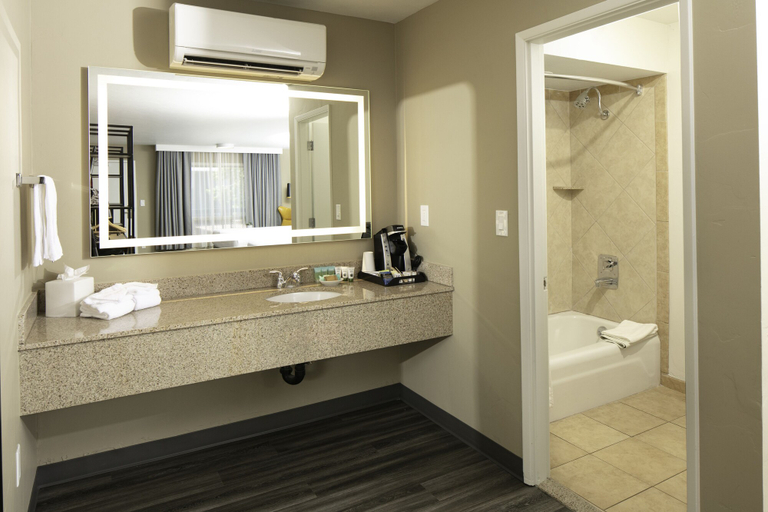 Bathroom 4, Waypoint Hotel, Deschutes