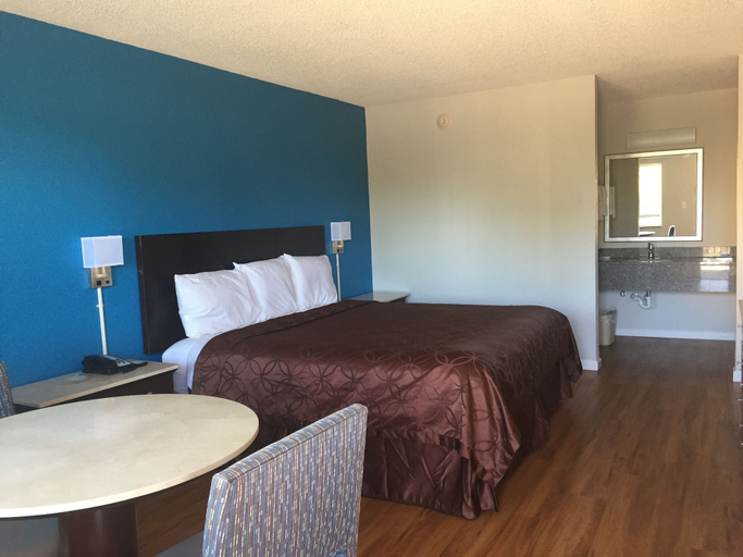 Bedroom 2, Super Stay Inn, Pulaski