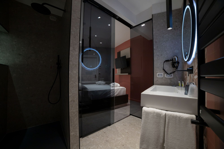 Bathroom 5, Marconi Hotel, Cosenza