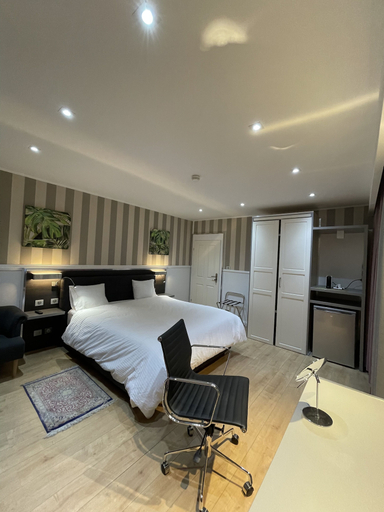 Bedroom 2, Résidence des Fleurs, Moselle
