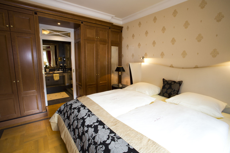Bedroom 4, Mokni's Palais Hotel & Spa, Calw