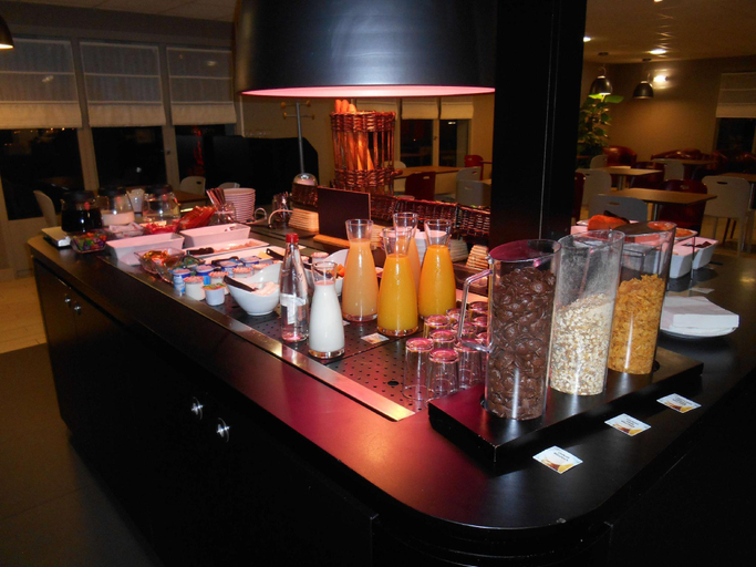 Food & Drinks 4, Premiere Classe Montlucon Saint Victor, Allier