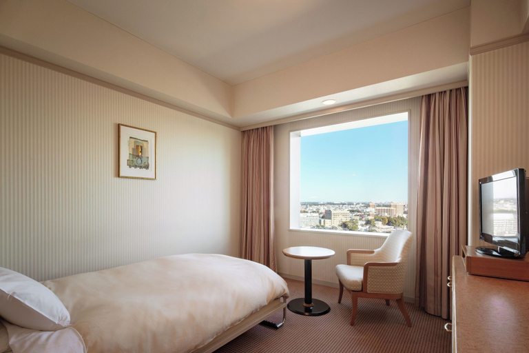 Bedroom 2, The Crest Hotel Kashiwa, Kashiwa