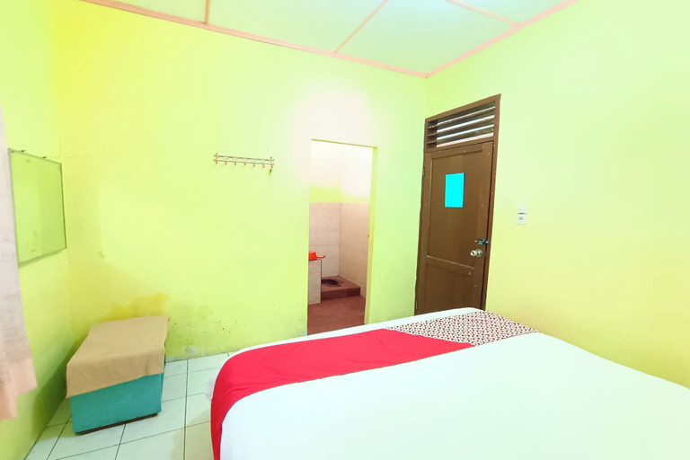 Bedroom 2, Hotel O Penginapan & Villa Sirait, Toba