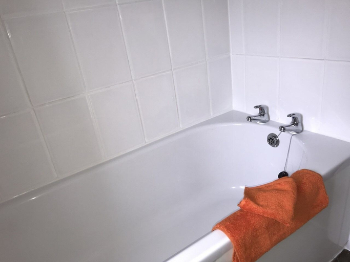 Bathroom 3, The Avenues, Essex