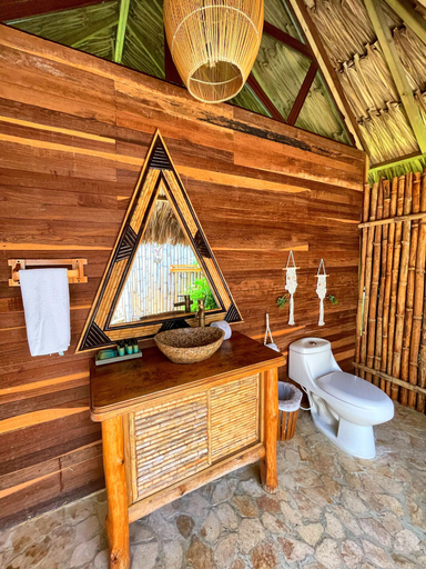 Bathroom 4, Hotel Isla Mucura, San Onofre