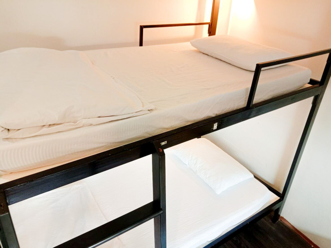 Bedroom 3, Bangkok Nomad Hostel, Phra Nakhon