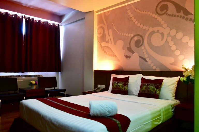 Bedroom 28