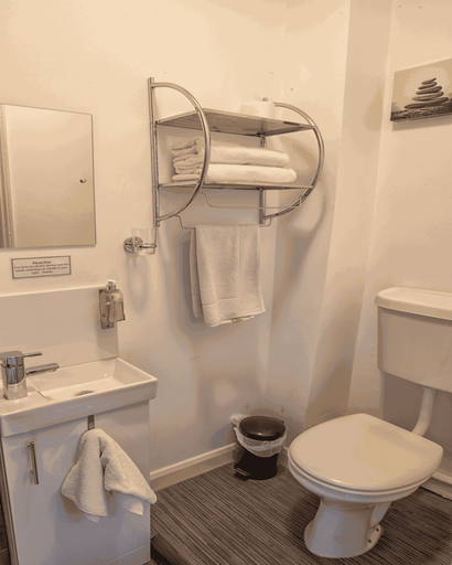 Bathroom 3, Miricia Guest House, North Yorkshire