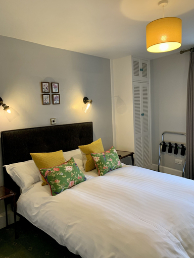 Bedroom 2, Squirrel Away Apartment Crieff, Perthshire and Kinross