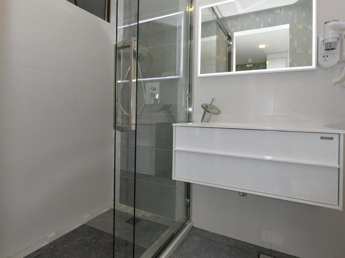 Bathroom 5