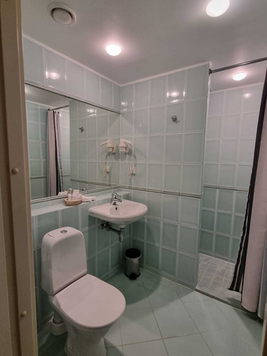 Bathroom 5, Taanilinna Hotell, Tallinn