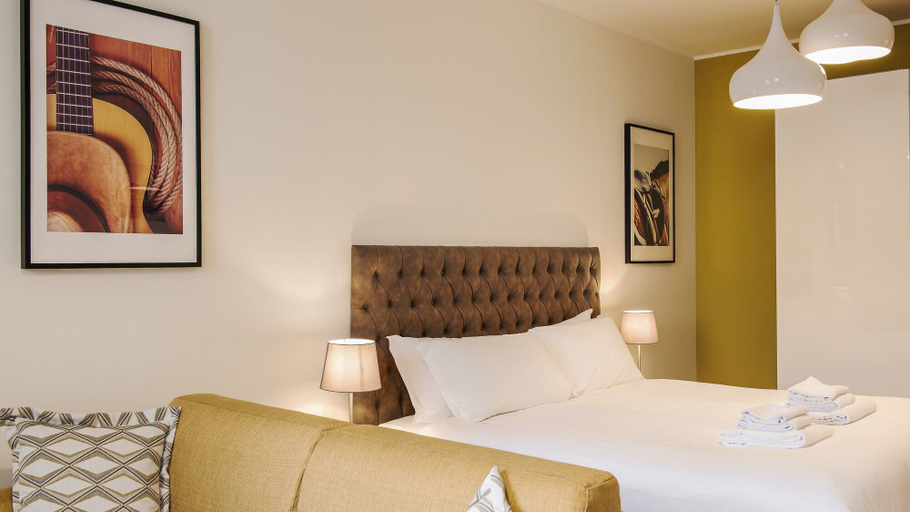 Bedroom 3, Mono B, Milano