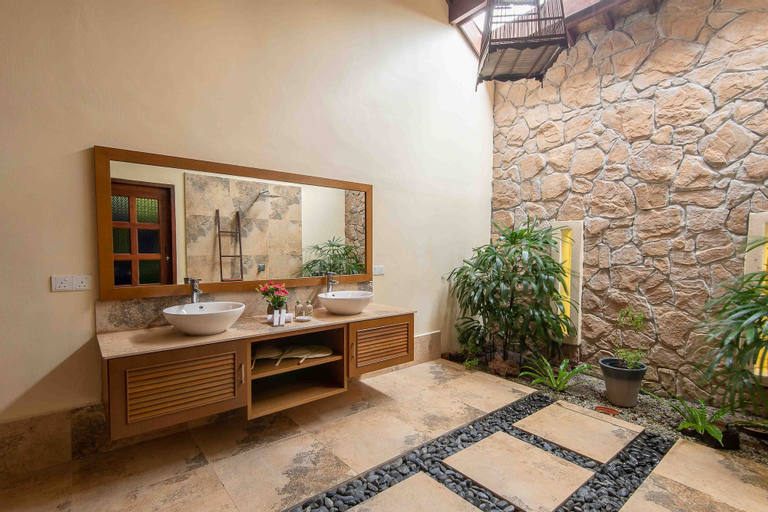 Bathroom 5