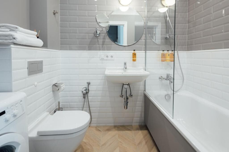 Bathroom 5, aparthotel Amella, Riga