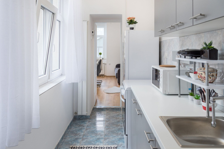Others 5, Bright 2BDR Apt near Main Bus Station-FREE PARKING, Zagreb