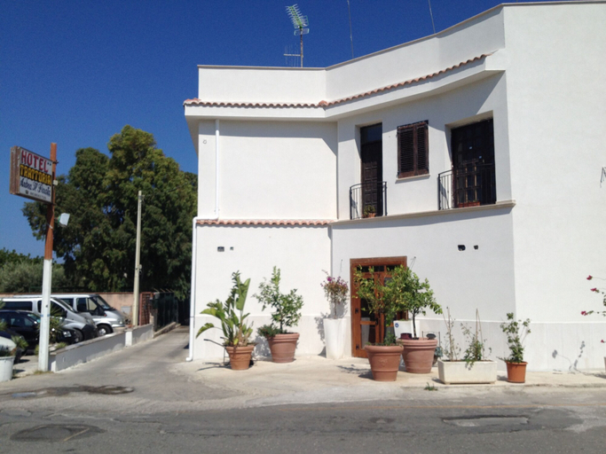 Exterior & Views 2, Hotel Il Pirata, Palermo