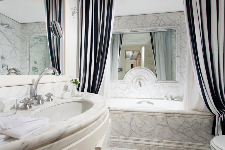 Bathroom 4, Hotel Lord Byron, Rome