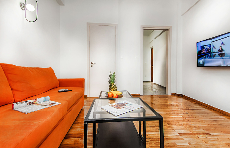 Others 3, Modern and Stylish Renovated Flat, next to Metro, Attica