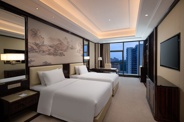 Bedroom 2, Wyndham Grand Tongren Downtown Hotel, Tongren