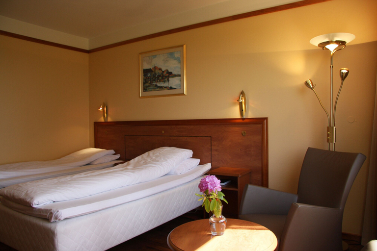 Bedroom 3, Westland Hotel, Lindås