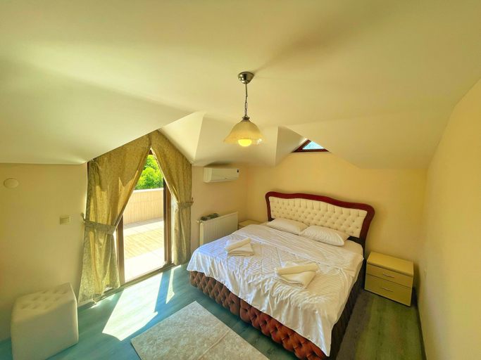 Bedroom 5, LUSTRA GARDEN SUITE, Merkez