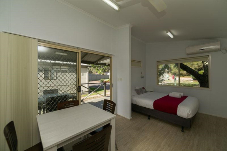 Bedroom 3, Reflections Eden - Holiday Park, Bega Valley