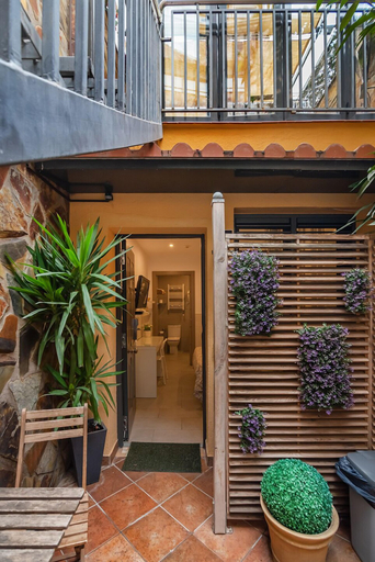 Exterior & Views, Hostal House, Barcelona