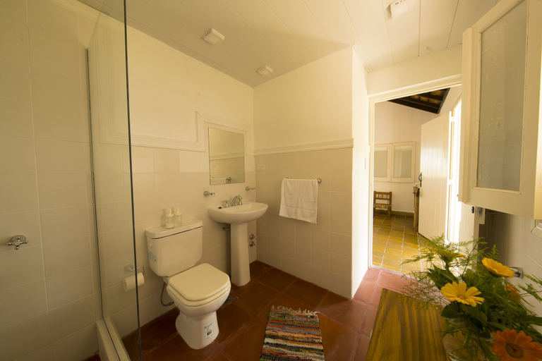 Bathroom, Estancia San Agustín, Curuzú Cuatiá