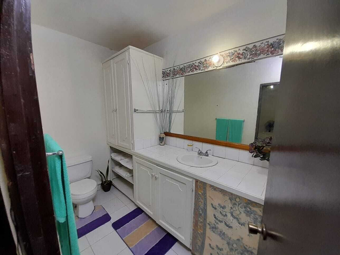 Bathroom 4, Comfort Kingdom Villa Bed & Breakfast