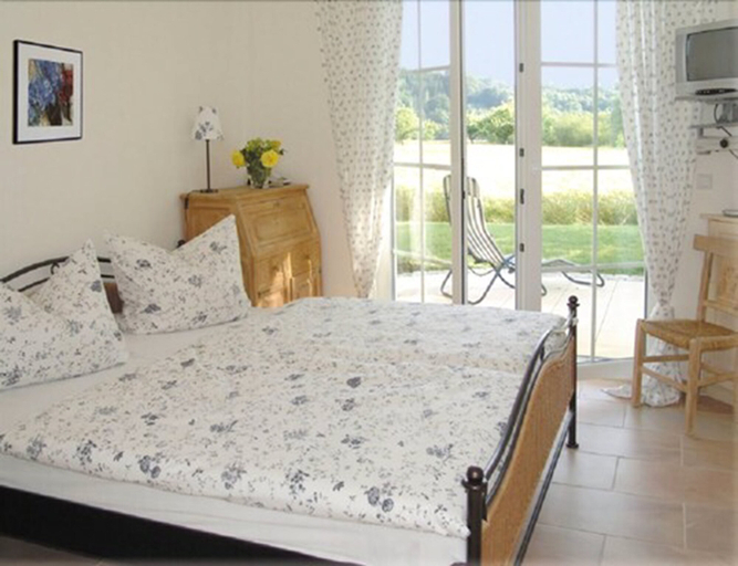 Bedroom 2, Landhotel-Restaurant Adler, Bodenseekreis