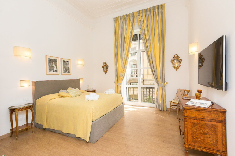 Bedroom 4, Prestigious Apartments Via Barberini, Roma