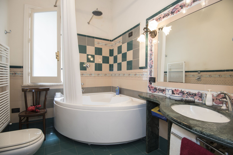 Bathroom 5, B&B Via Roma, Trapani
