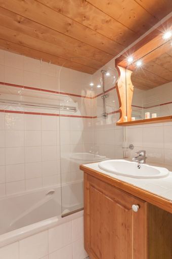 Bathroom 3, Residence Pierre & Vacances Premium L'Ecrin des Neiges, Savoie