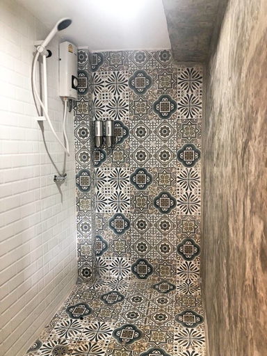 Bathroom 5, Phufasai Resort, Khao Kho