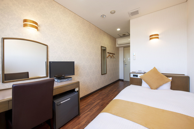 Bedroom 2, Central Hotel Takahagi, Takahagi
