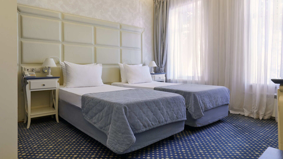 Bedroom 4, Blues Hotel, Western