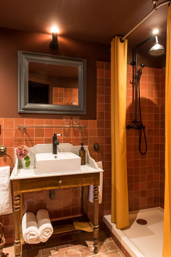 Bathroom 2, La Villa Augustine, Seine-Maritime