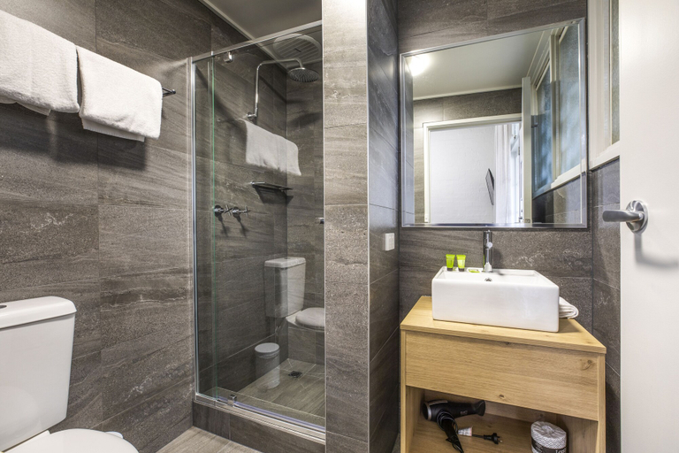 Bathroom 3, Nightcap at Sylvania Hotel, Hume - Broadmeadows